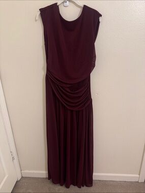 Sleeveless Burgundy Ruched Waist Maxi Dress